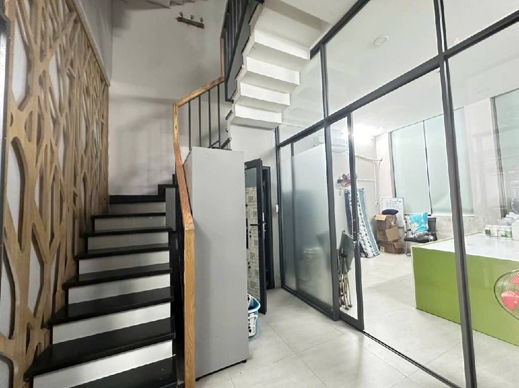 bán nhà Lê Thị Riêng Quận 12